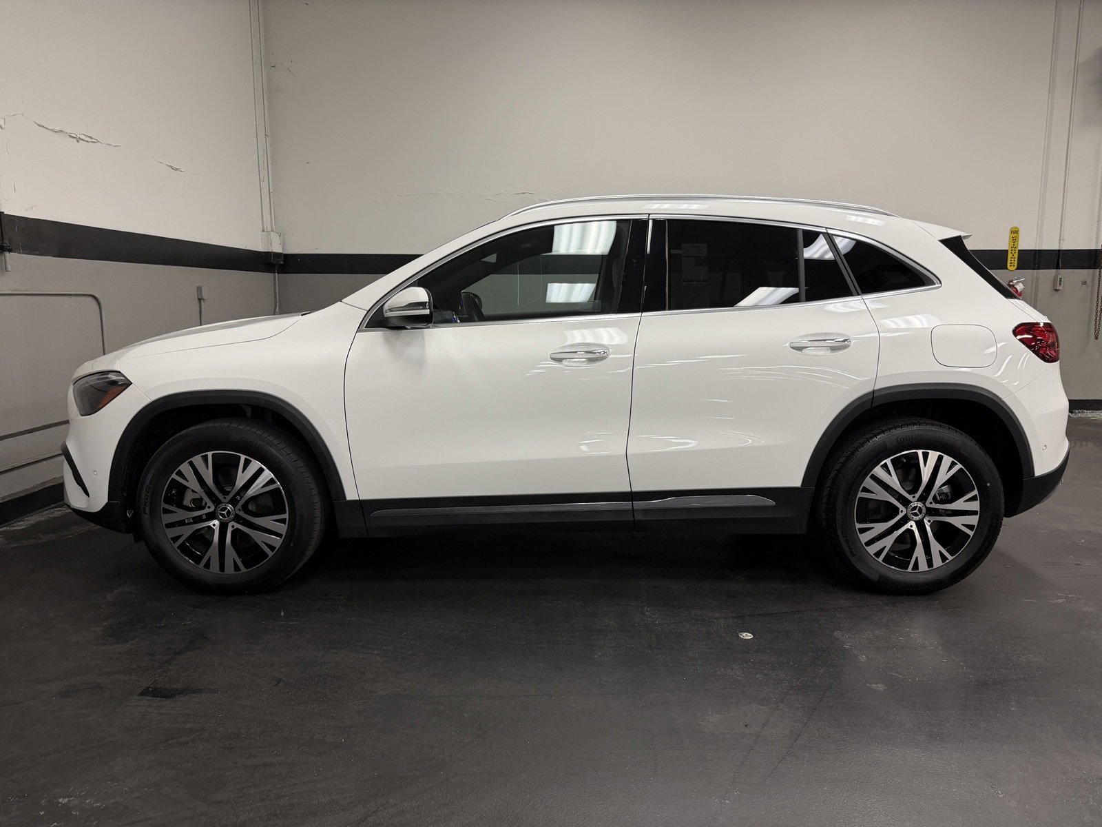 Used 2025 Mercedes-Benz GLA 250 image 9