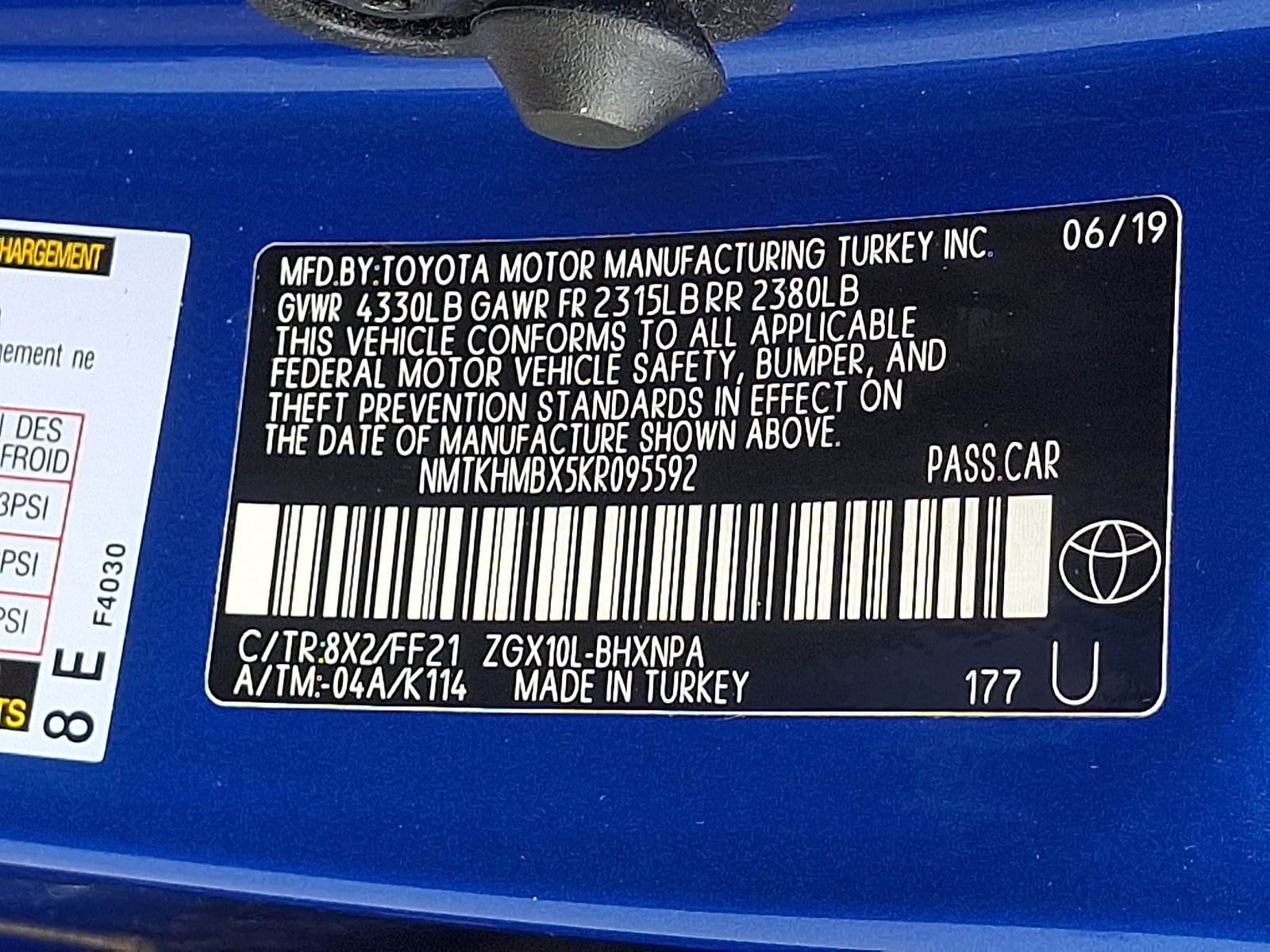 Used 2019 Toyota C-HR XLE FWD image 28