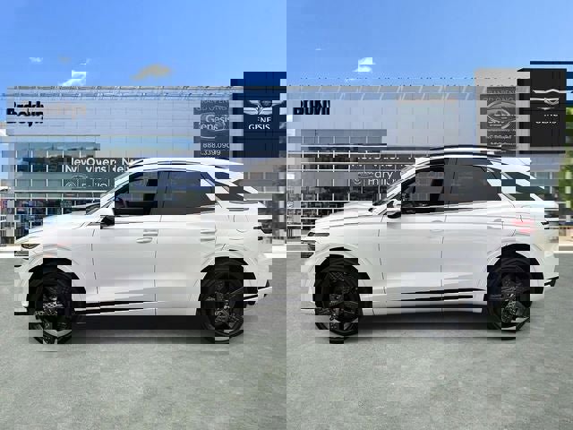 Used 2023 Genesis GV70 2.5T w/ Sport Prestige Package image 8