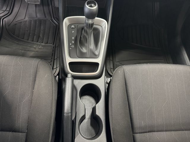 Used 2022 Hyundai Venue SE FWD image 16