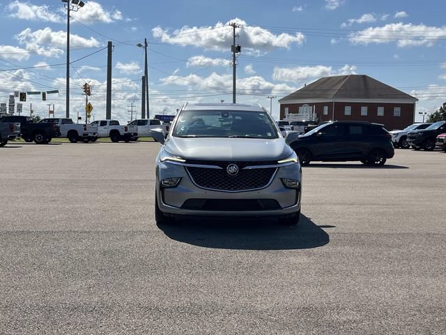 Certified 2023 Buick Enclave Avenir w/ Avenir Technology Package AWD/4WD image 9