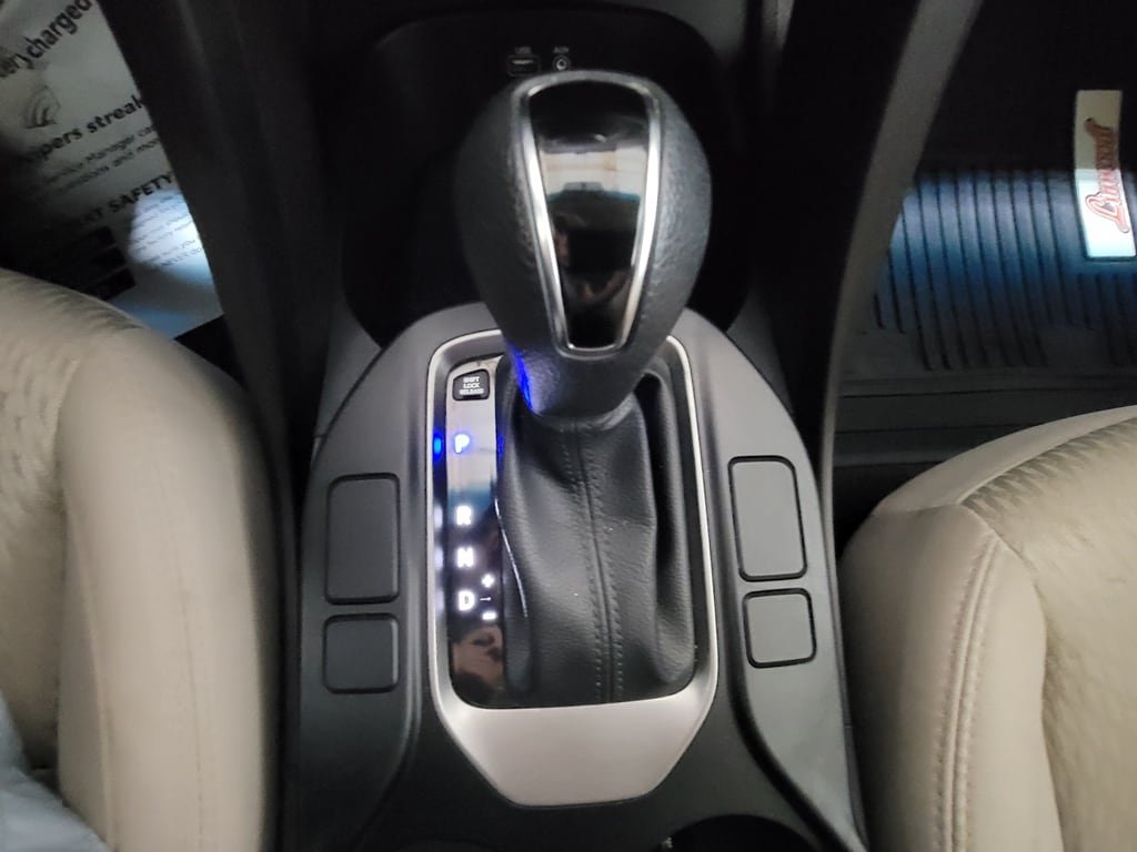 Used 2018 Hyundai Santa Fe Sport FWD image 17