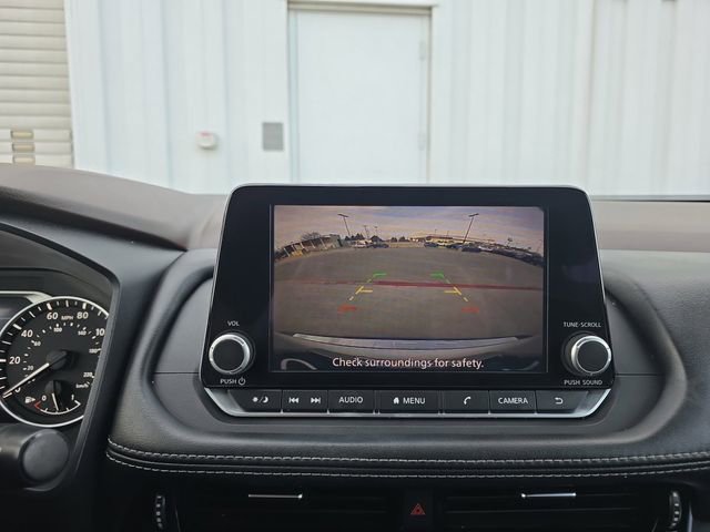 Used 2023 Nissan Rogue SV w/ SV Premium Package image 9