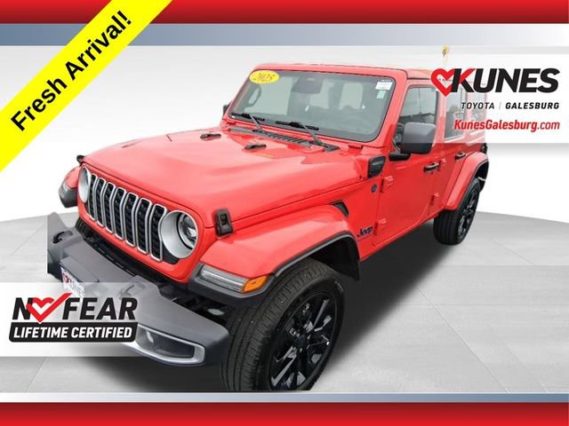 Used 2025 Jeep Wrangler Unlimited Sahara w/ Safety Group AWD/4WD image 1