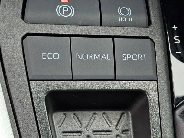 Used 2024 Toyota RAV4 LE image 25