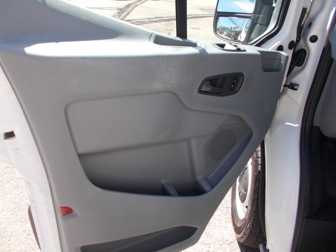 Used 2016 Ford Transit 150 130 Low Roof RWD image 13