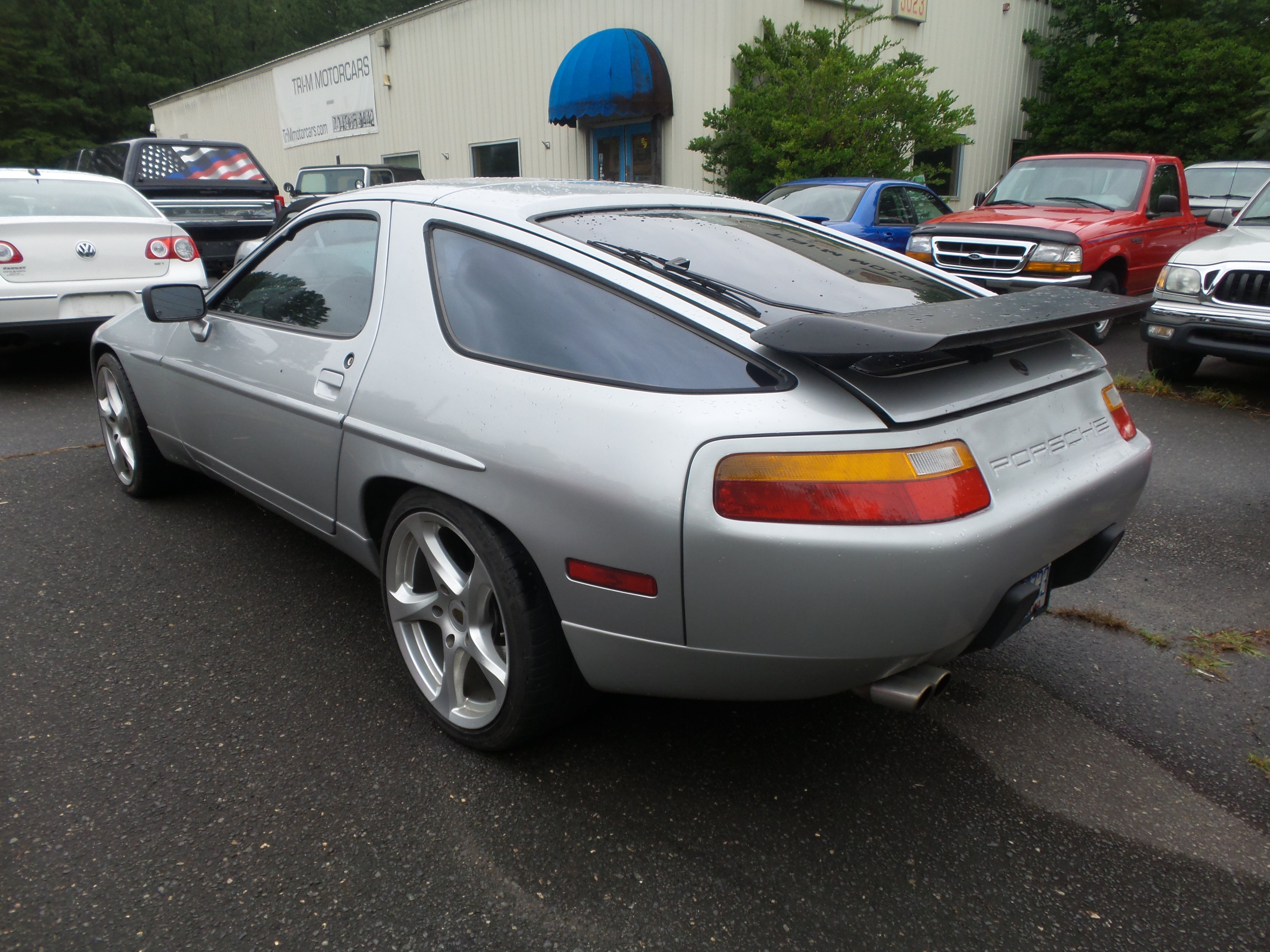 Used 1988 Porsche 928 S4 RWD image 3