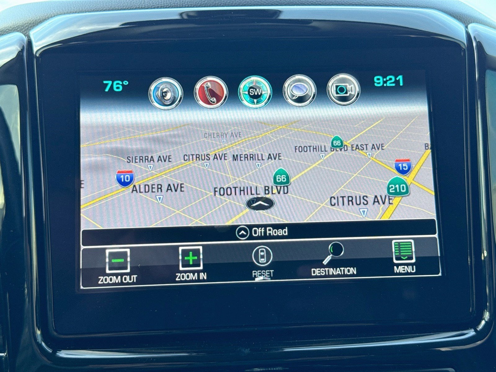 Used 2019 Chevrolet Traverse Premier w/ Redline Edition AWD/4WD image 9