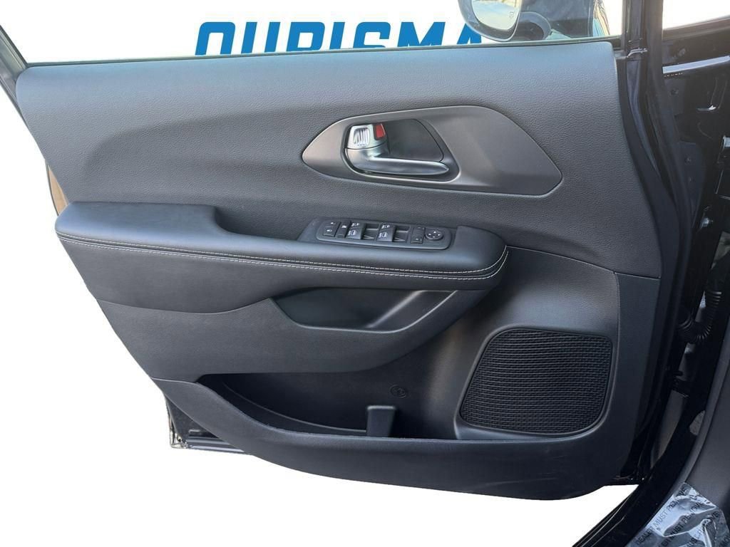 New 2026 Chrysler Voyager LX image 21