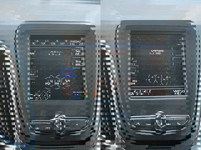 Used 2021 Chevrolet Equinox LT image 48