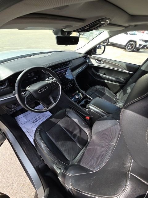 Used 2023 Jeep Grand Cherokee L Limited w/ Luxury Tech Group II AWD/4WD image 8