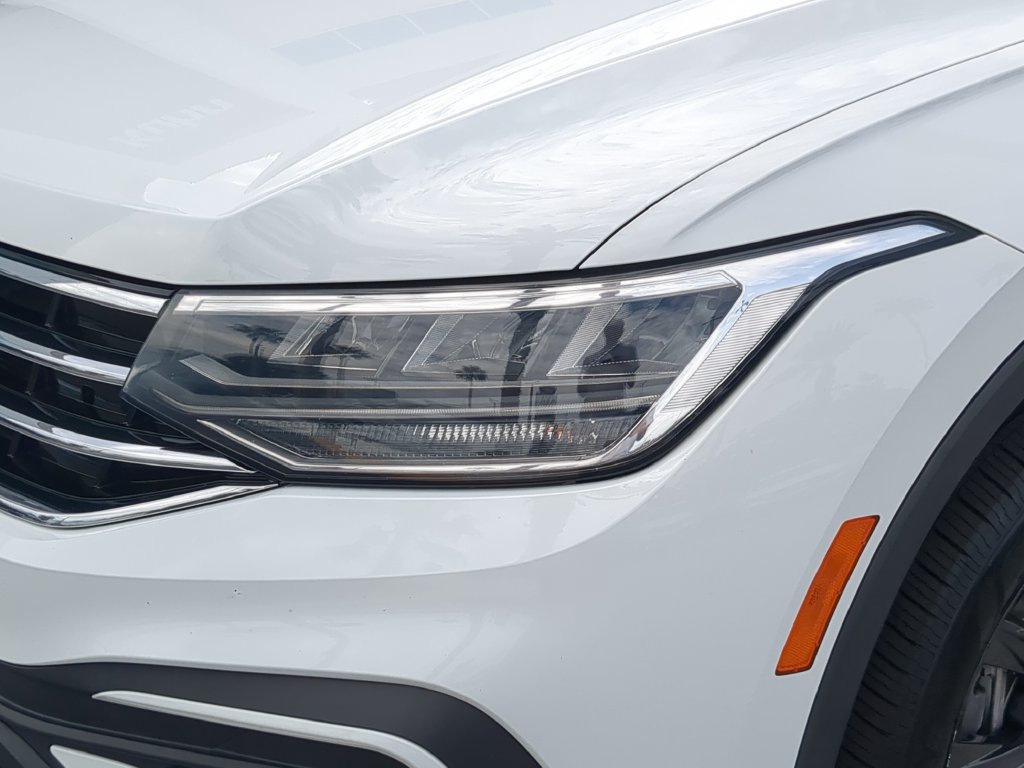 Used 2022 Volkswagen Tiguan SE FWD image 6
