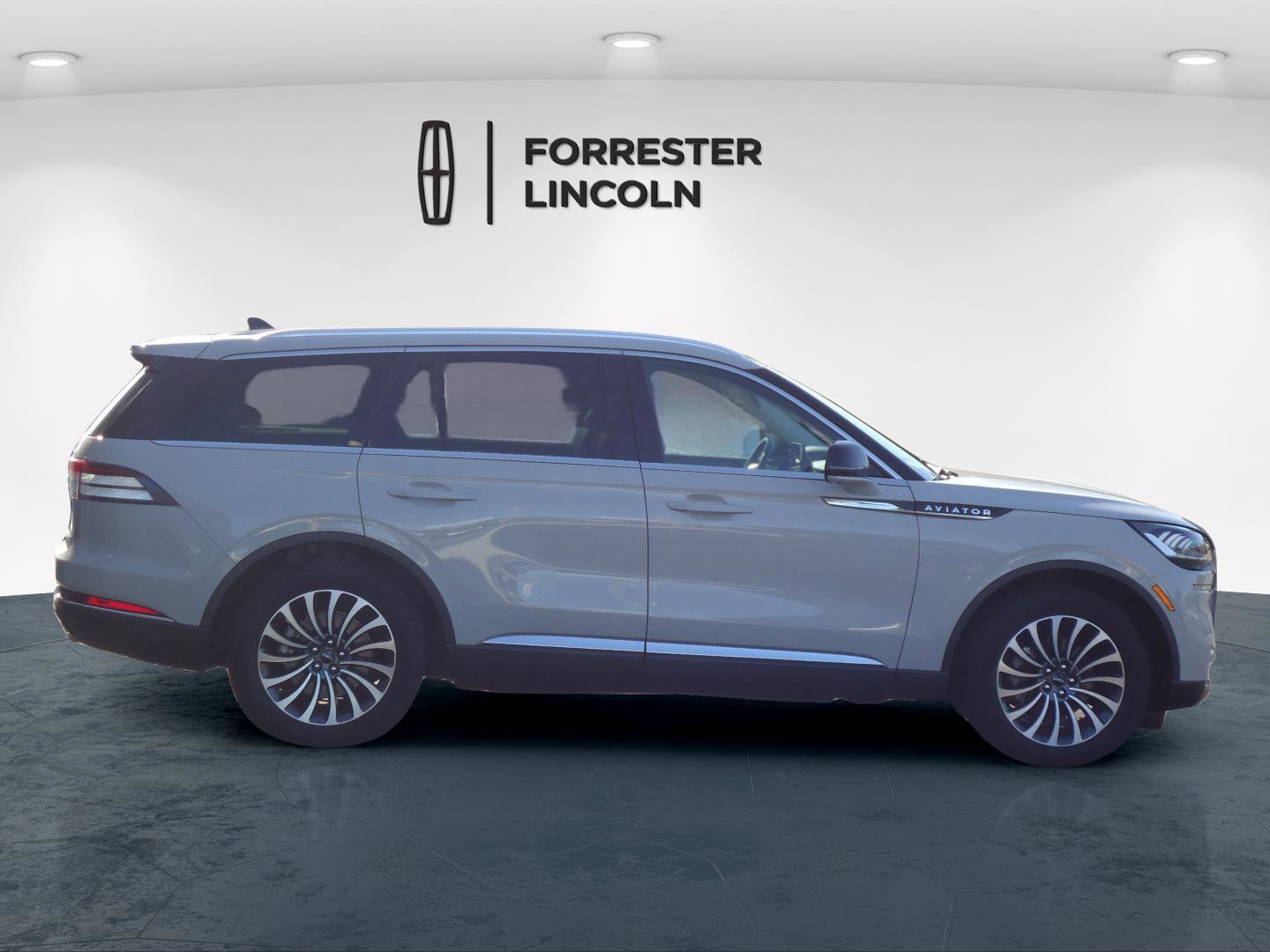 Used 2023 Lincoln Aviator Reserve w/ Class IV Trailer Tow Package video 2