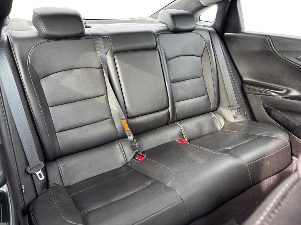 Used 2017 Chevrolet Malibu LT w/ Leather Package image 23