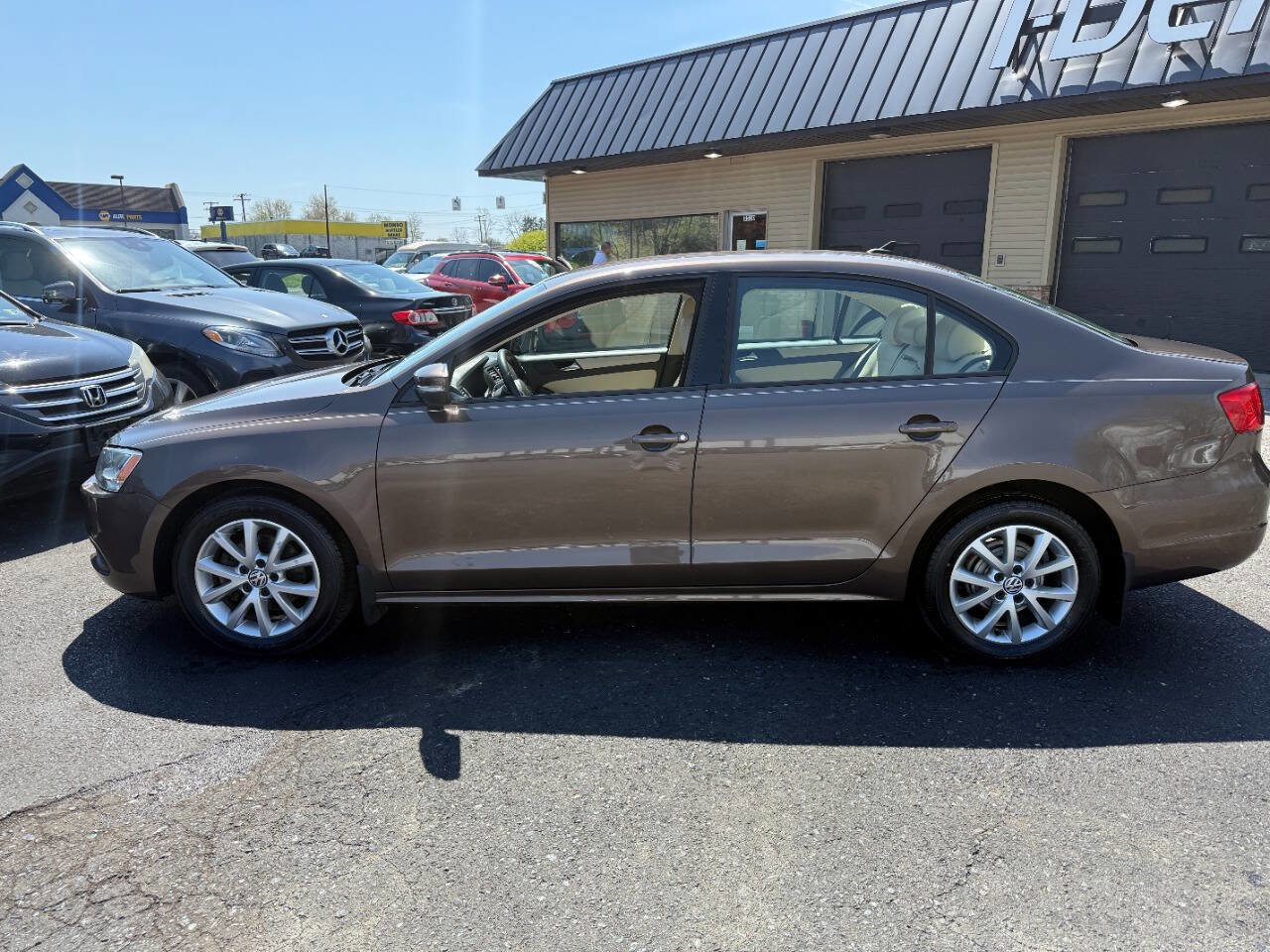 Used 2011 Volkswagen Jetta SE image 8