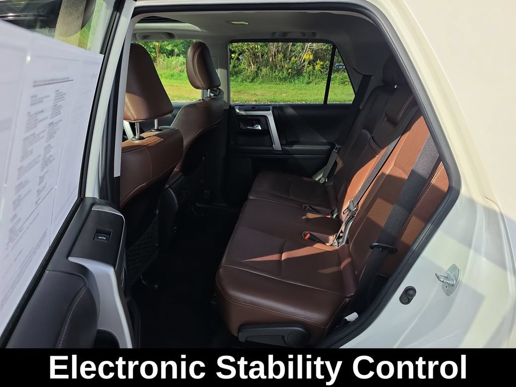 Used 2018 Toyota 4Runner Limited AWD/4WD image 10