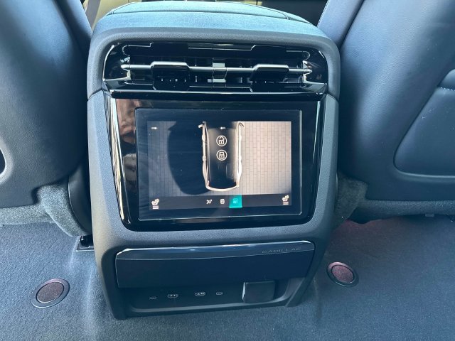 Certified 2026 Cadillac Escalade IQL Sport 1 w/ LPO, ONYX Package AWD/4WD image 14
