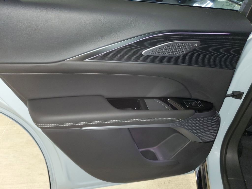 New 2026 Cadillac Lyriq V AWD/4WD image 17
