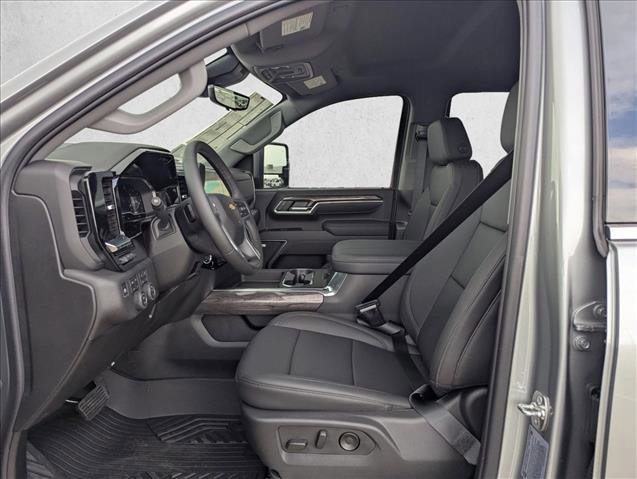 New 2025 Chevrolet Silverado 2500 LTZ w/ LTZ Premium Package video 4