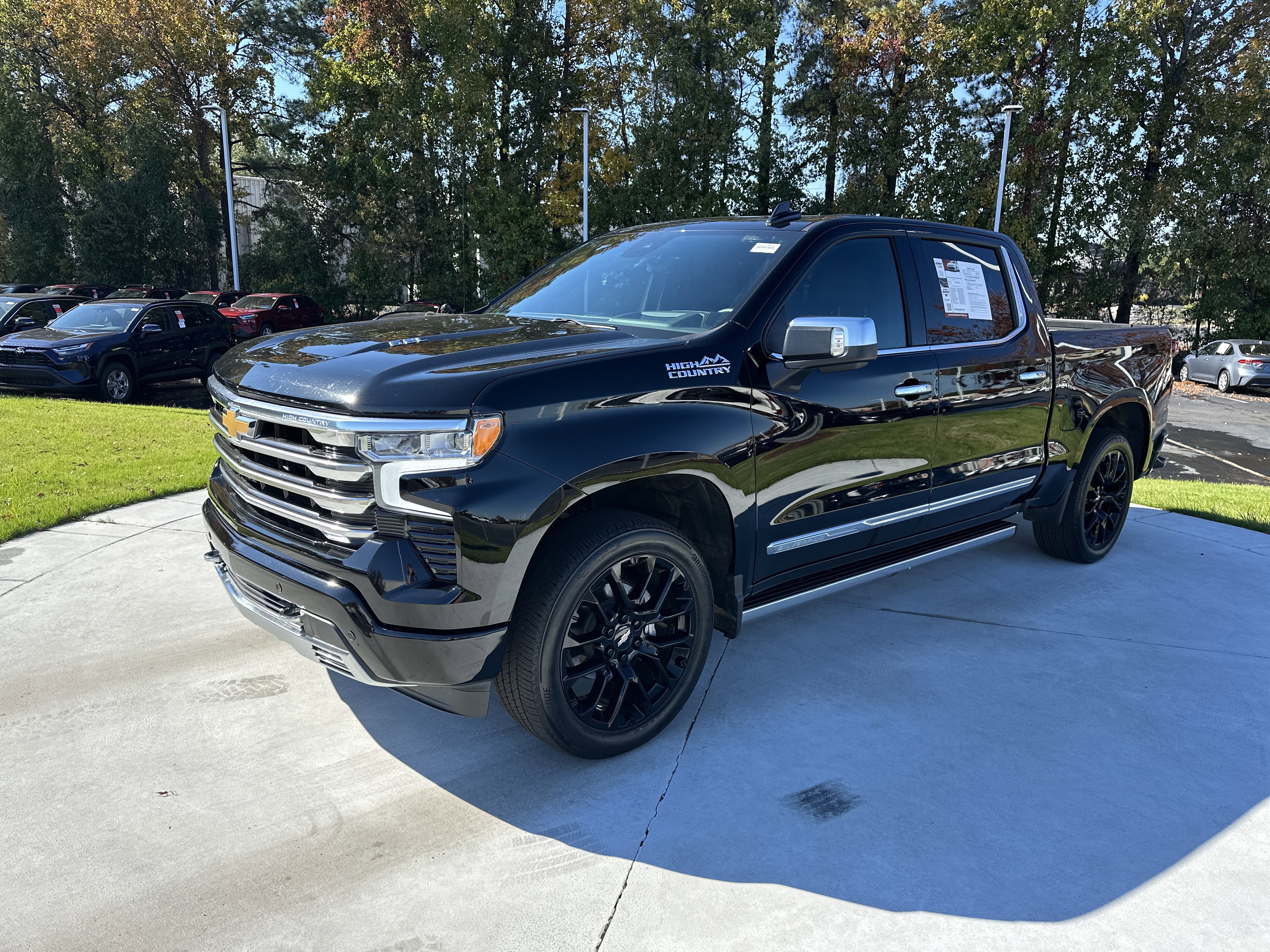 Used 2024 Chevrolet Silverado 1500 High Country w/ High Country Premium Package image 5