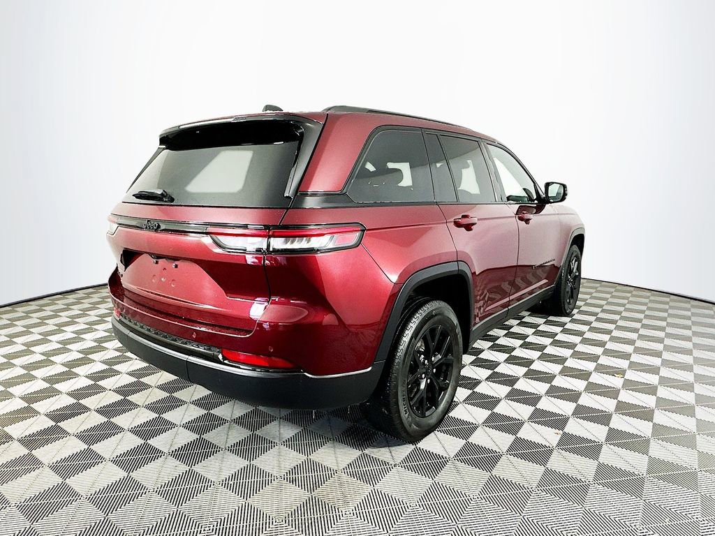 Certified 2024 Jeep Grand Cherokee Altitude image 12