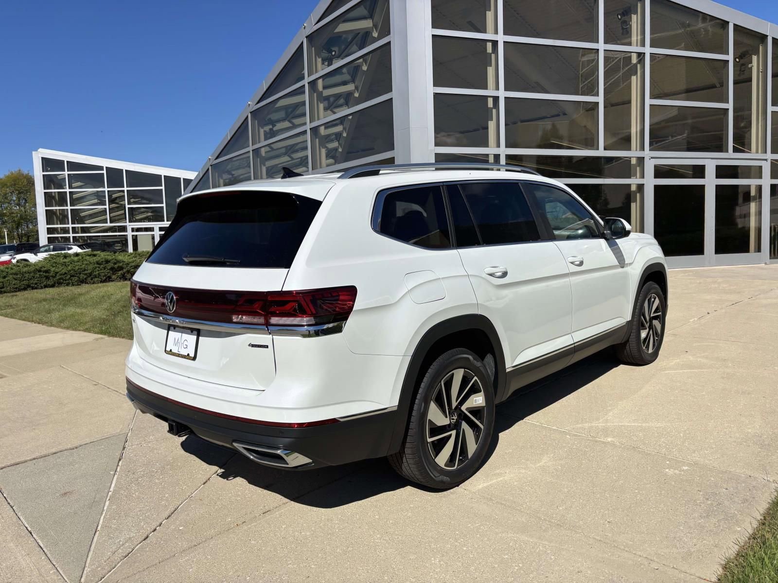 New 2026 Volkswagen Atlas SEL image 7