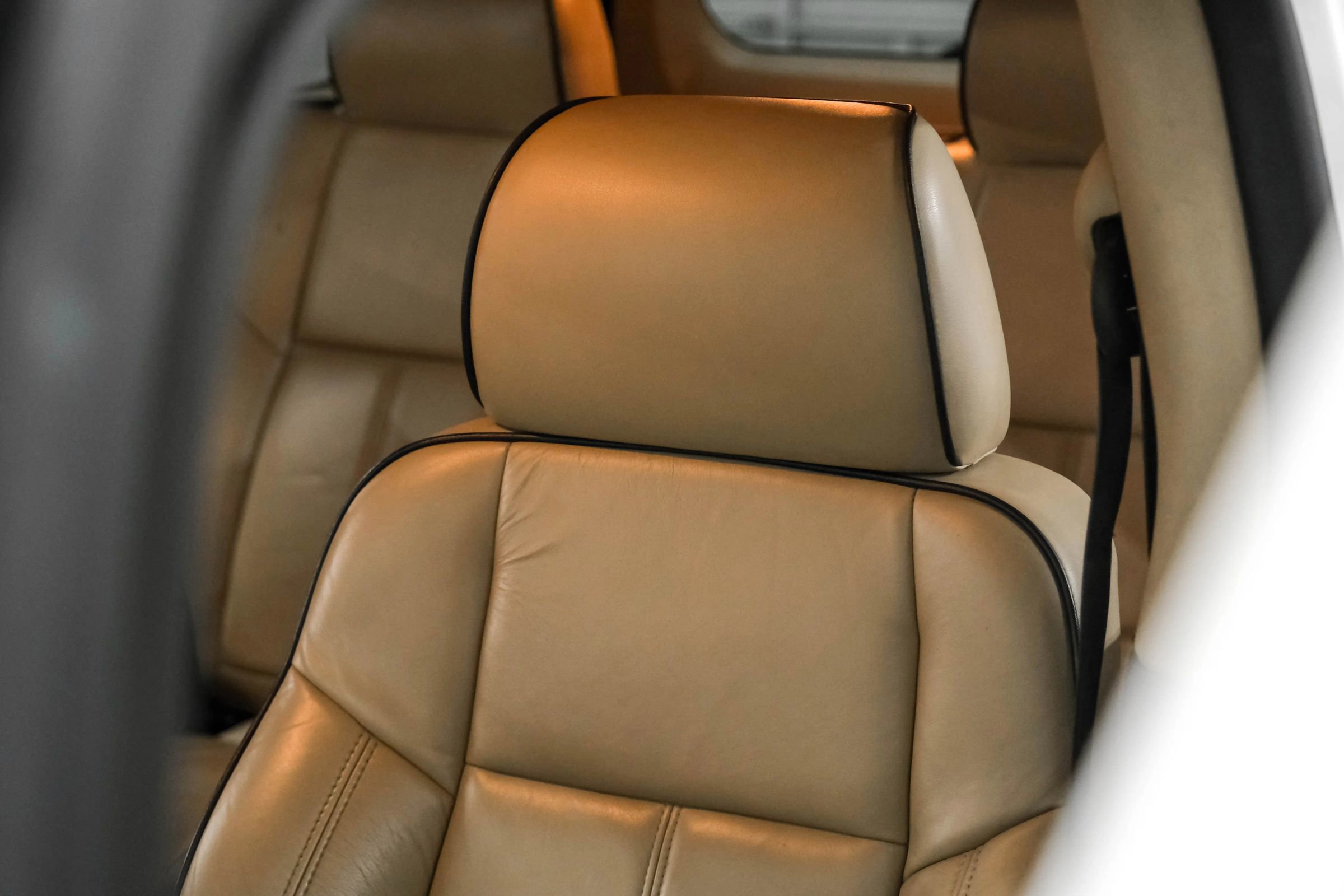 Used 2010 HUMMER H3 Luxury w/ Appearance Package AWD/4WD image 28