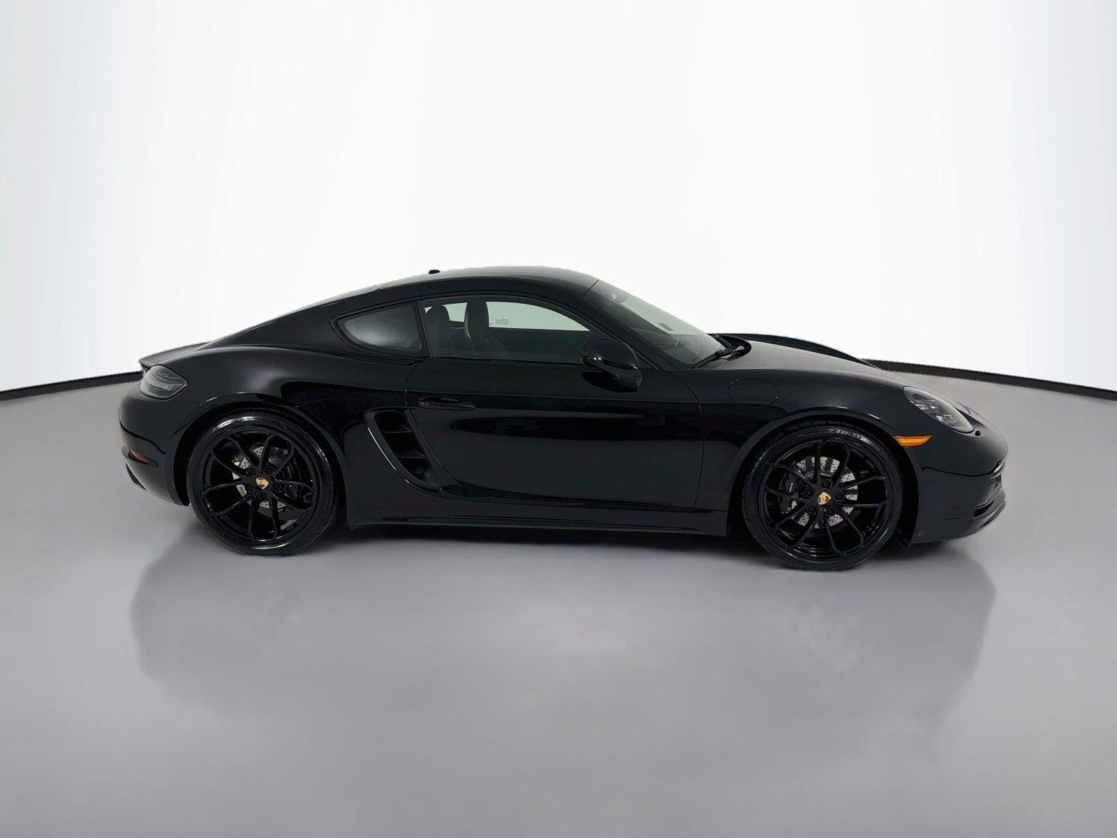 Used 2024 Porsche 718 Cayman RWD image 26