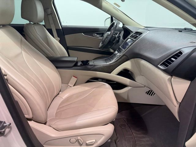 Used 2020 Lincoln Nautilus Reserve image 31