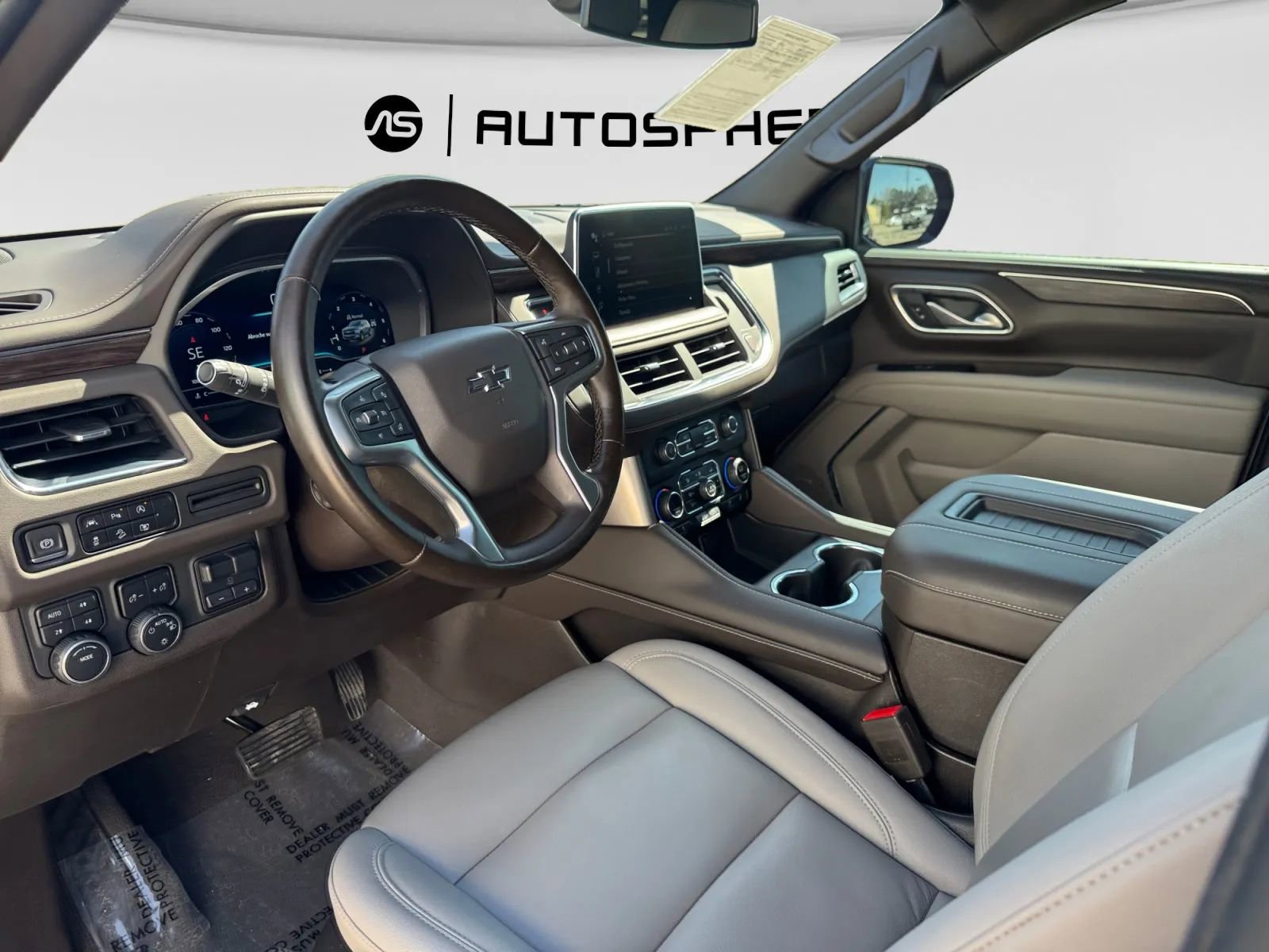 Used 2023 Chevrolet Tahoe Z71 w/ Luxury Package AWD/4WD image 16