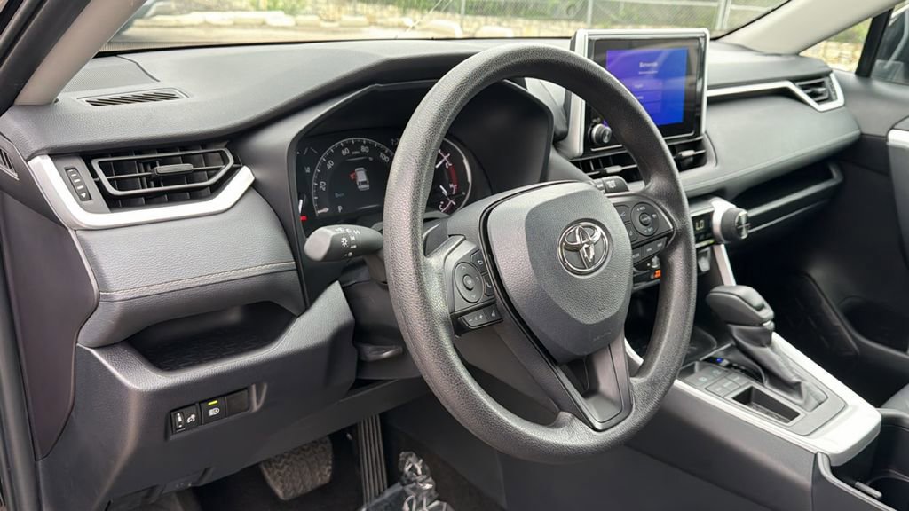 Certified 2025 Toyota RAV4 XLE image 22