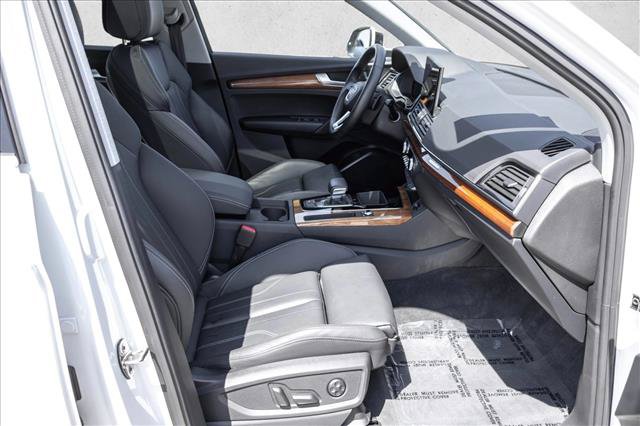 Used 2023 Audi Q5 e Premium w/ Convenience Package AWD/4WD image 25