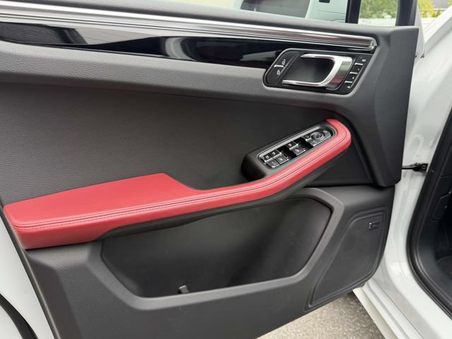 Certified 2024 Porsche Macan GTS AWD/4WD image 22