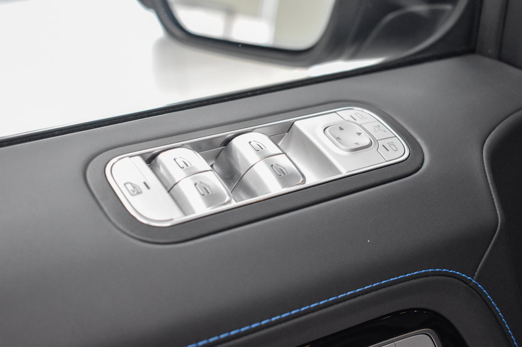 Certified 2025 Mercedes-Benz G 580 w/ EQ Technology image 17