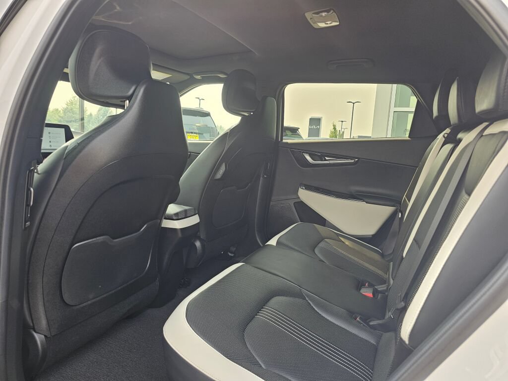 Used 2024 Kia EV6 GT-Line AWD/4WD image 13