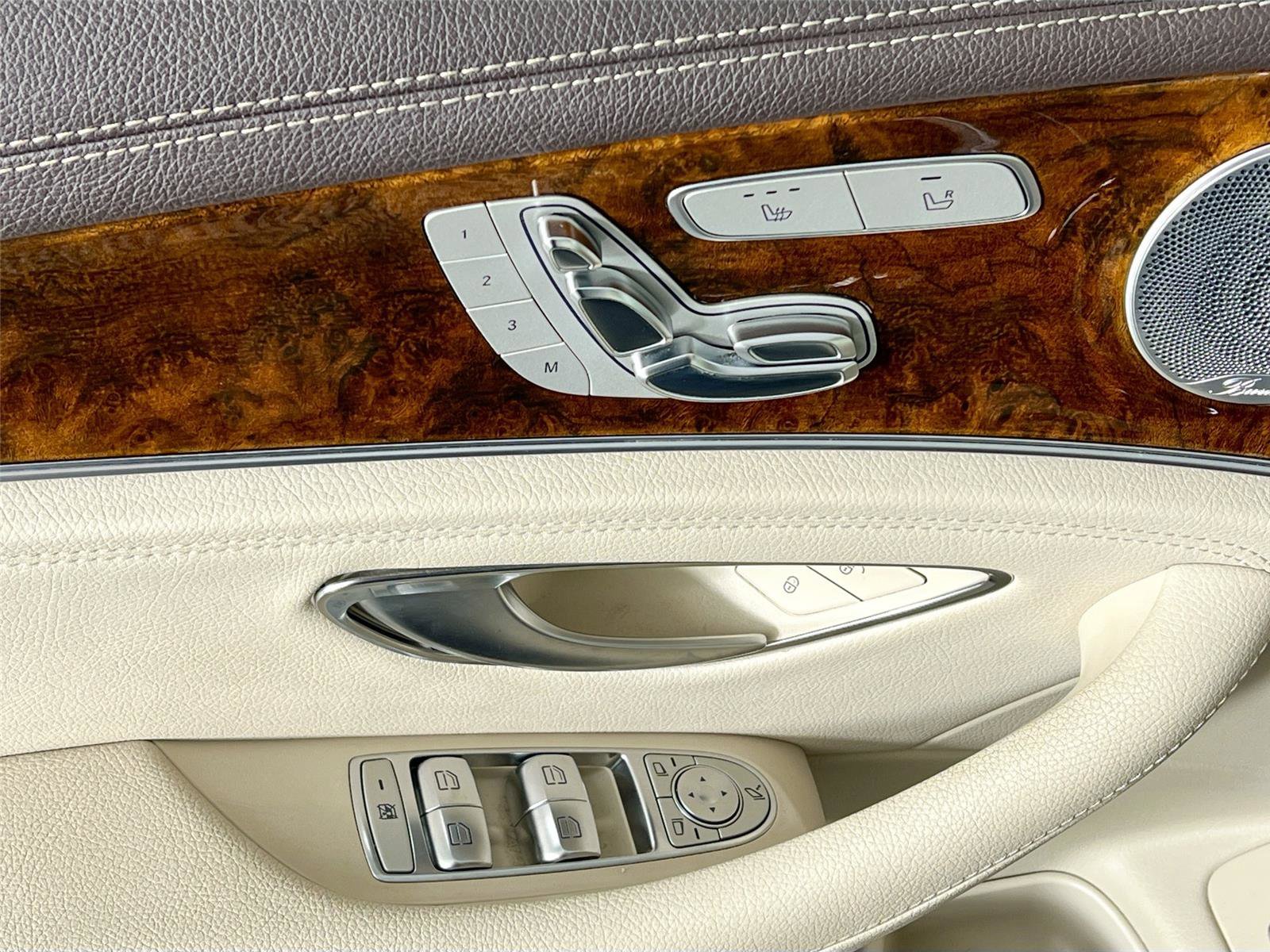 Certified 2019 Mercedes-Benz E 300 4MATIC image 18