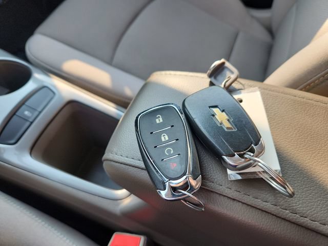 Used 2017 Chevrolet Cruze LT w/ Convenience Package FWD image 46