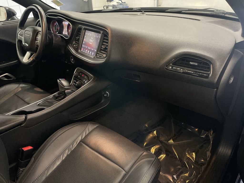 Used 2015 Dodge Challenger SXT Plus image 24