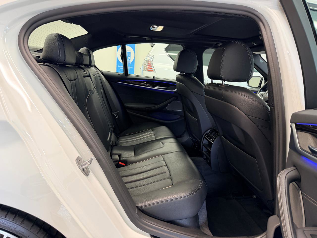 Used 2019 BMW 540i w/ M Sport Package RWD image 32