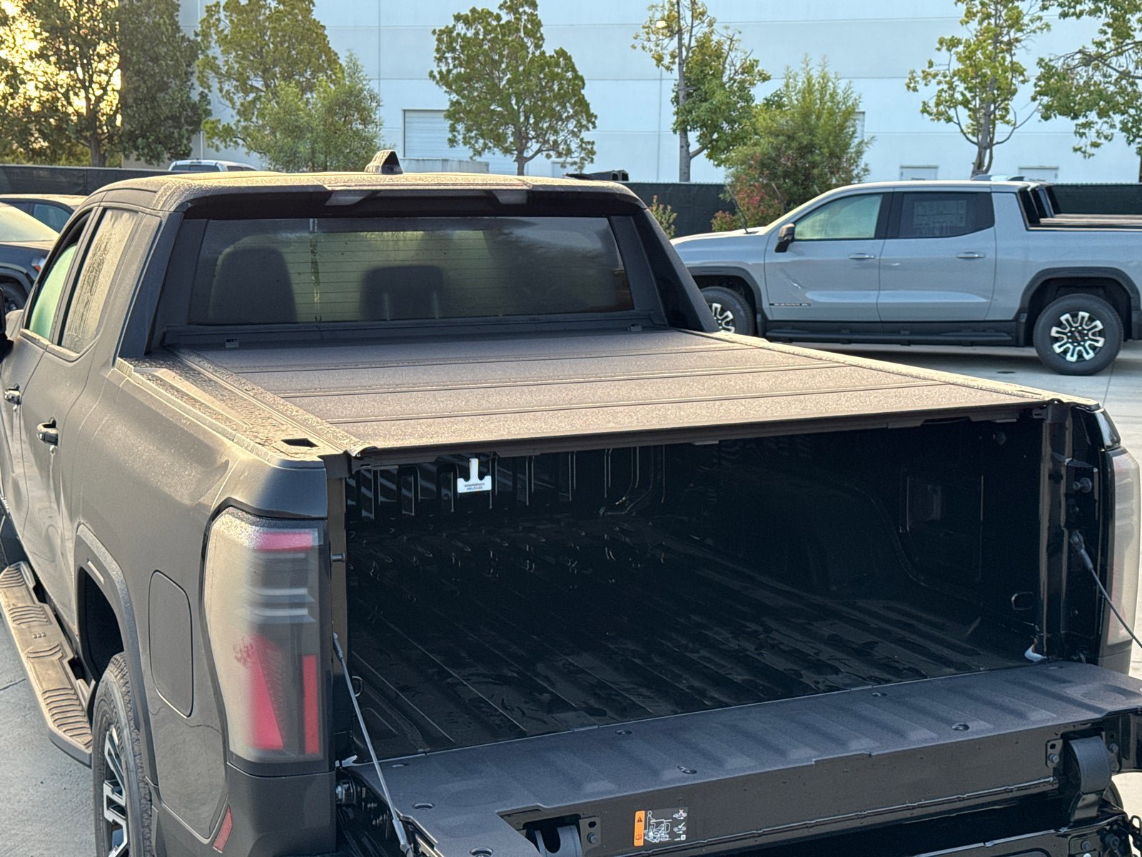 Used 2026 GMC Sierra EV Elevation AWD/4WD image 10
