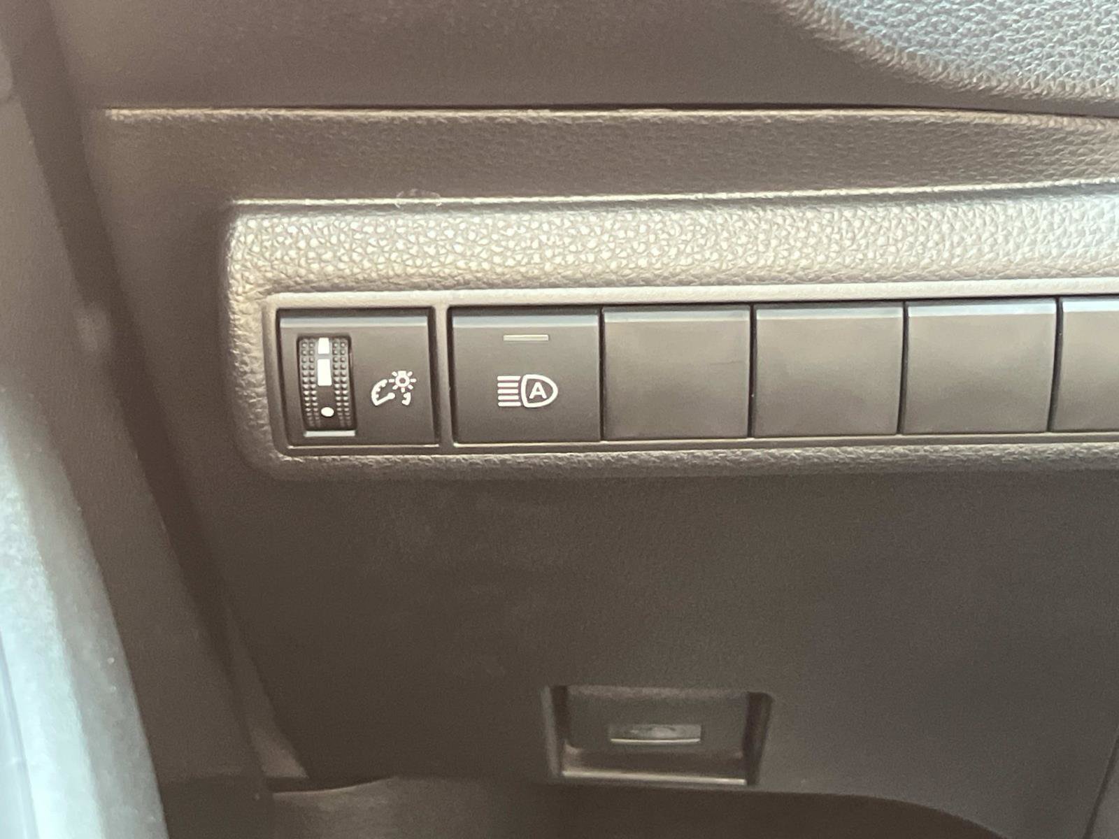 Used 2026 Toyota Corolla LE FWD image 32