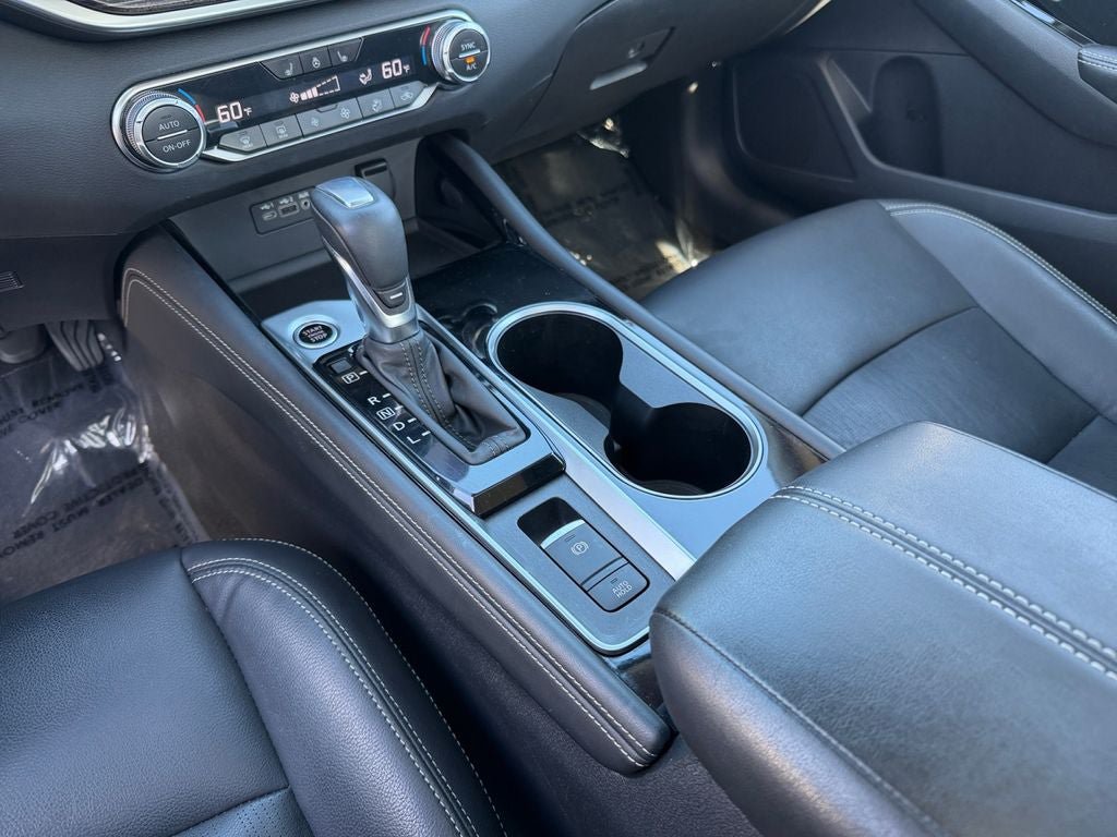 Used 2020 Nissan Altima 2.0 Platinum FWD image 18