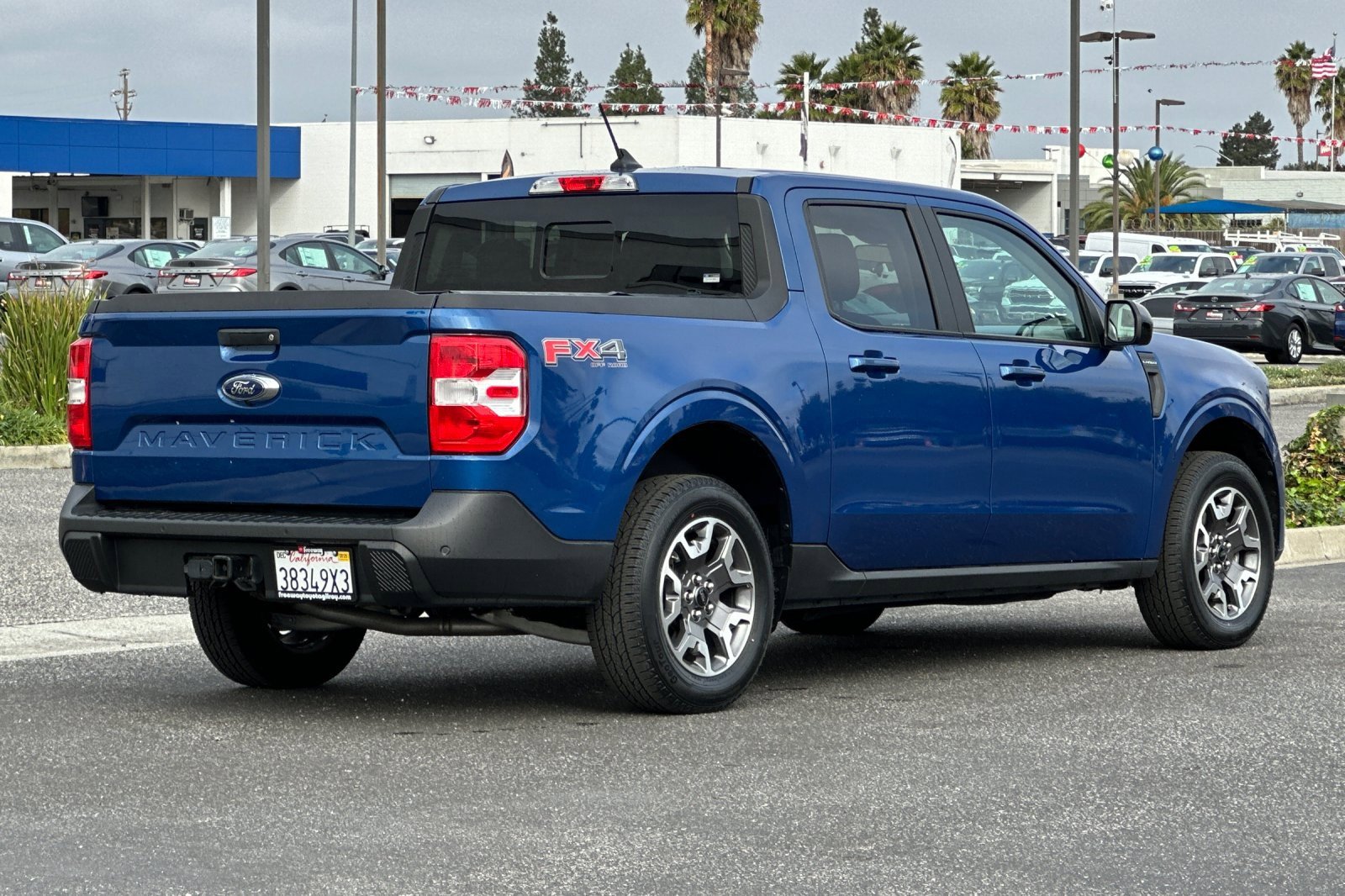 Used 2024 Ford Maverick Lariat w/ FX4 Off-Road Package image 4