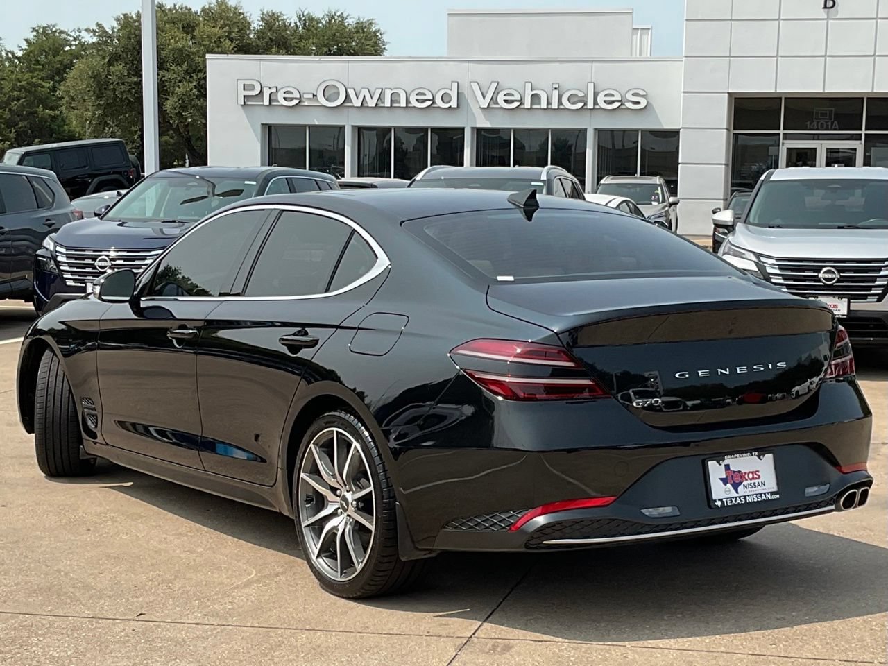 Used 2022 Genesis G70 2.0T w/ Prestige Package RWD image 30