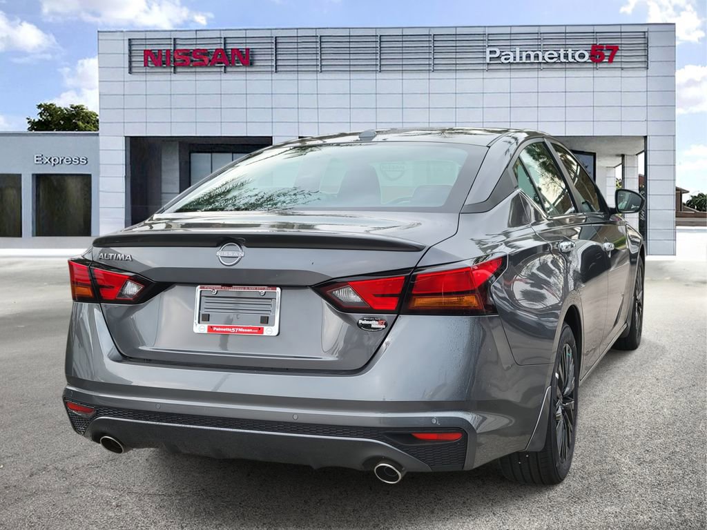 Used 2025 Nissan Altima 2.5 SV w/ SV Special Edition Package image 6