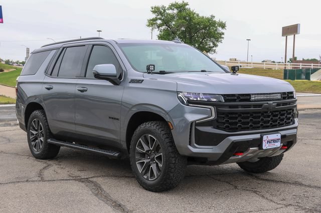 Used 2021 Chevrolet Tahoe Z71 w/ Luxury Package AWD/4WD image 1
