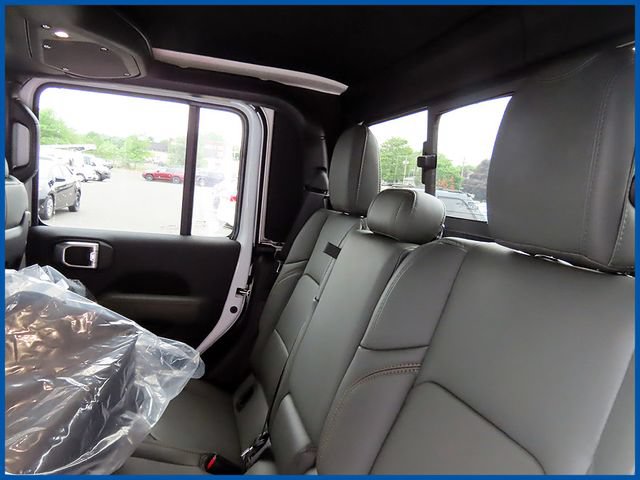 New 2026 Jeep Gladiator Mojave AWD/4WD image 11