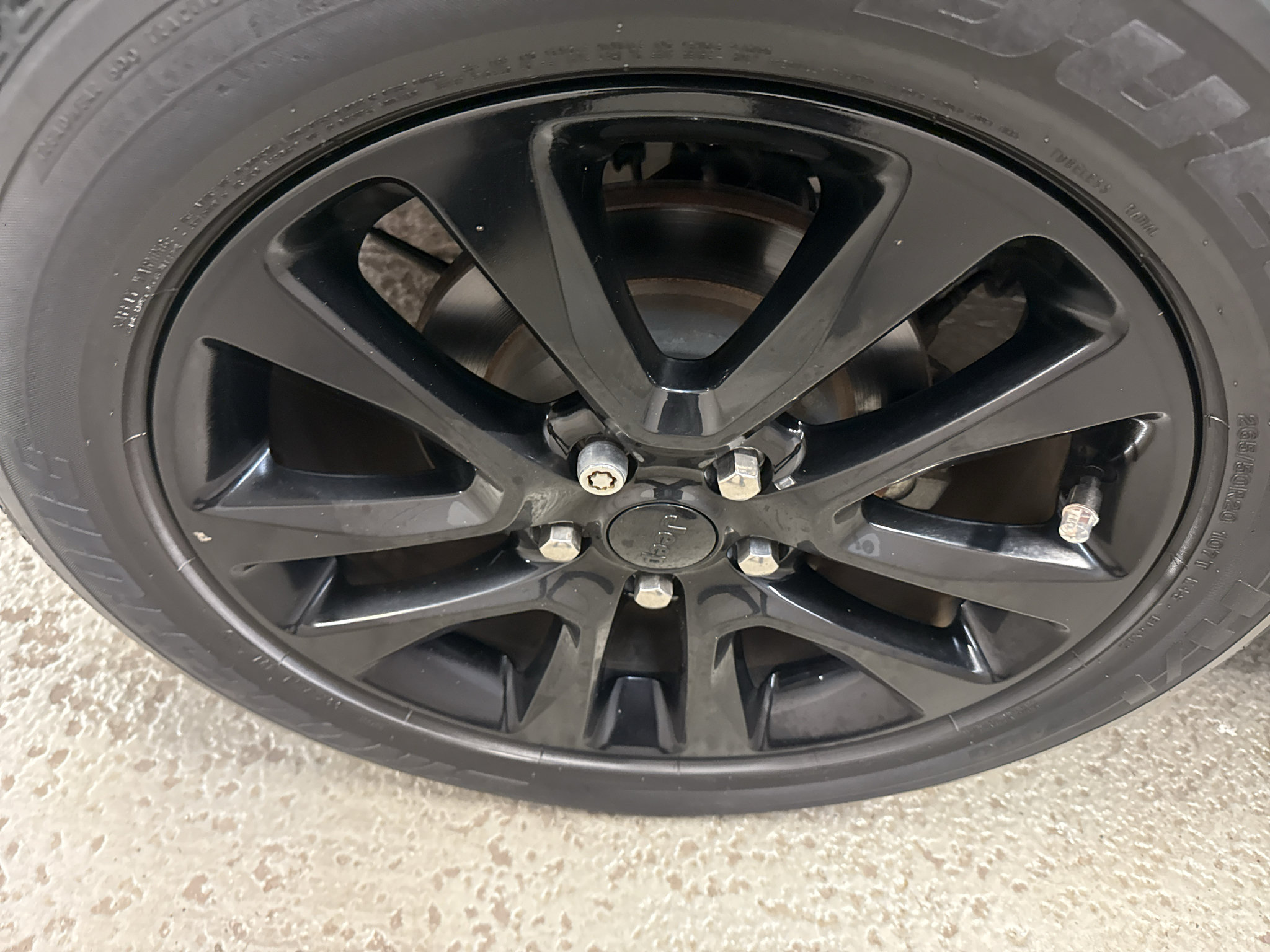 Used 2019 Jeep Grand Cherokee Altitude RWD image 34
