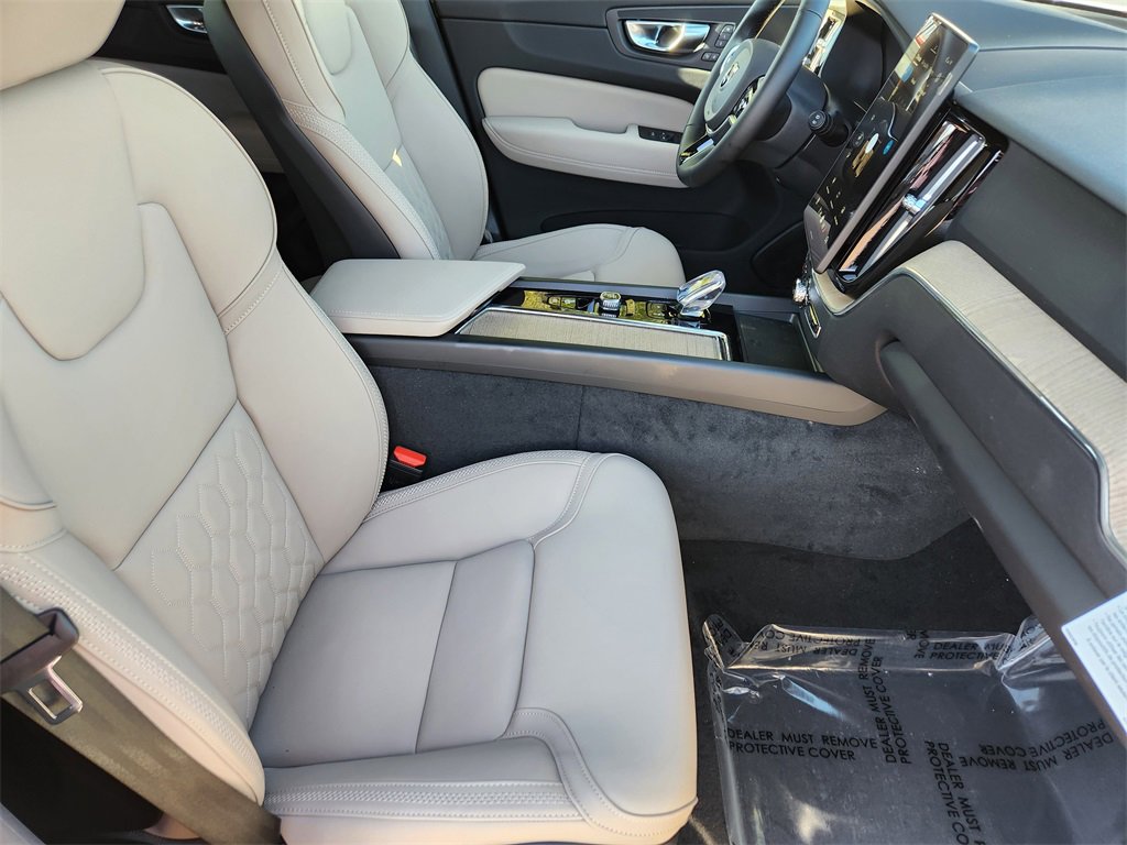 New 2026 Volvo XC60 B5 Plus w/ Protection Package Premier image 18