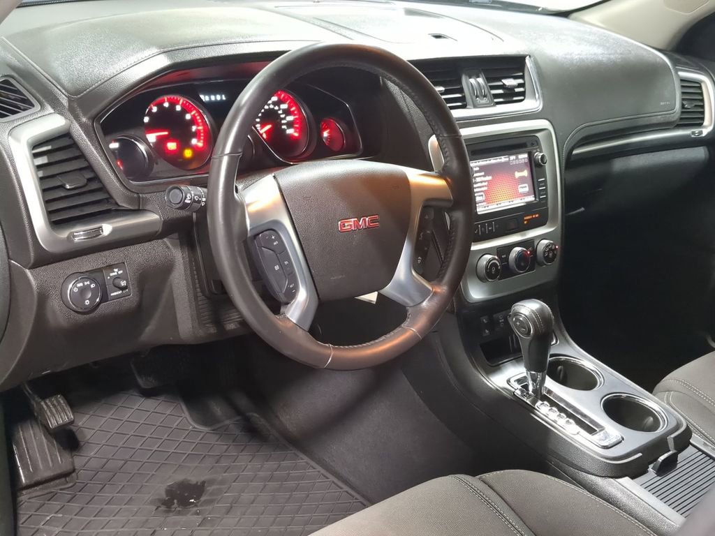 Used 2015 GMC Acadia SLE image 12